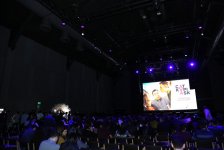 Турецкие красавицы в окружении азербайджанцев, или Потрескавшаяся любовь (ВИДЕО, ФОТО)