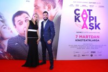 Турецкие красавицы в окружении азербайджанцев, или Потрескавшаяся любовь (ВИДЕО, ФОТО)