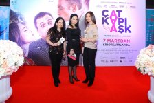 Турецкие красавицы в окружении азербайджанцев, или Потрескавшаяся любовь (ВИДЕО, ФОТО)