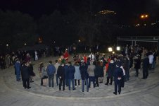 Послы прошли в Баку символический "ритуал очищения" перед Новрузом (ФОТО)