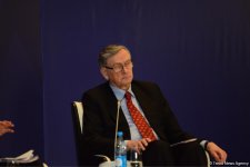 VII Глобальный Бакинский форум продолжает работу панельными обсуждениями (ФОТО)