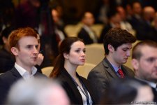 VII Глобальный Бакинский форум продолжает работу панельными обсуждениями (ФОТО)