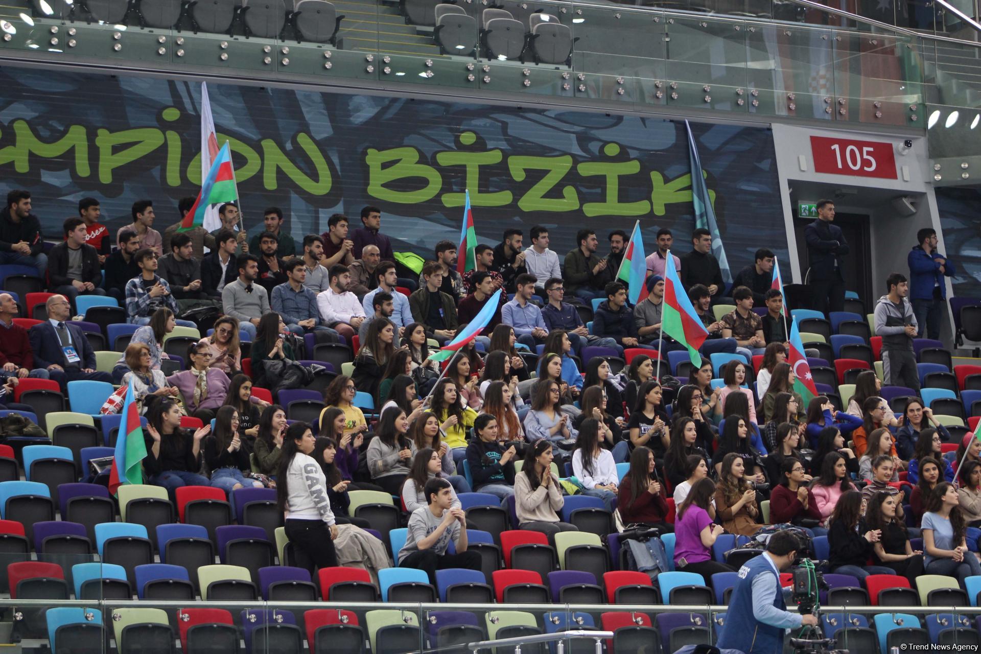 В Баку стартовал первый день соревнований Кубка мира FIG по спортивной гимнастике (ФОТО)