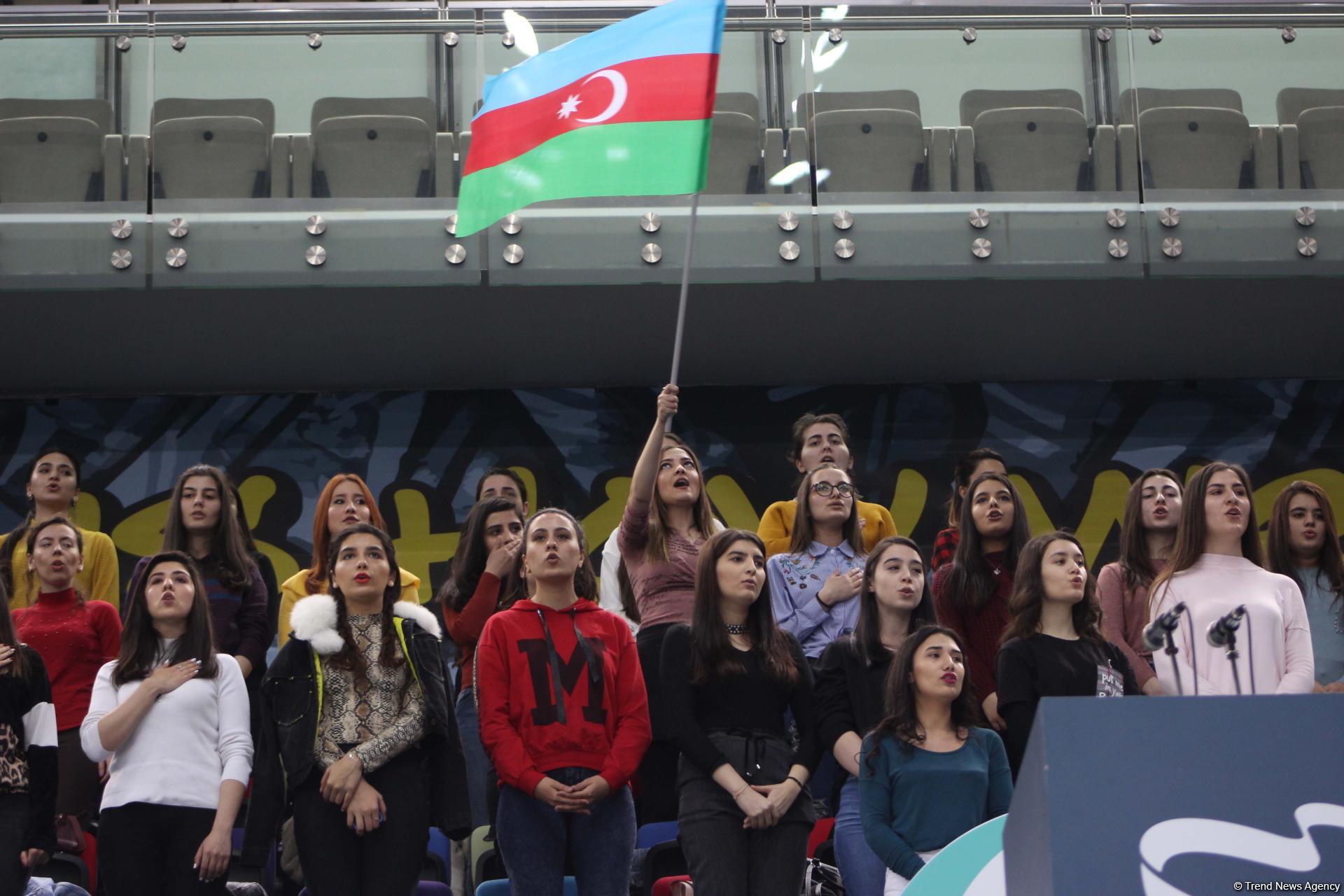 В Баку стартовал первый день соревнований Кубка мира FIG по спортивной гимнастике (ФОТО)