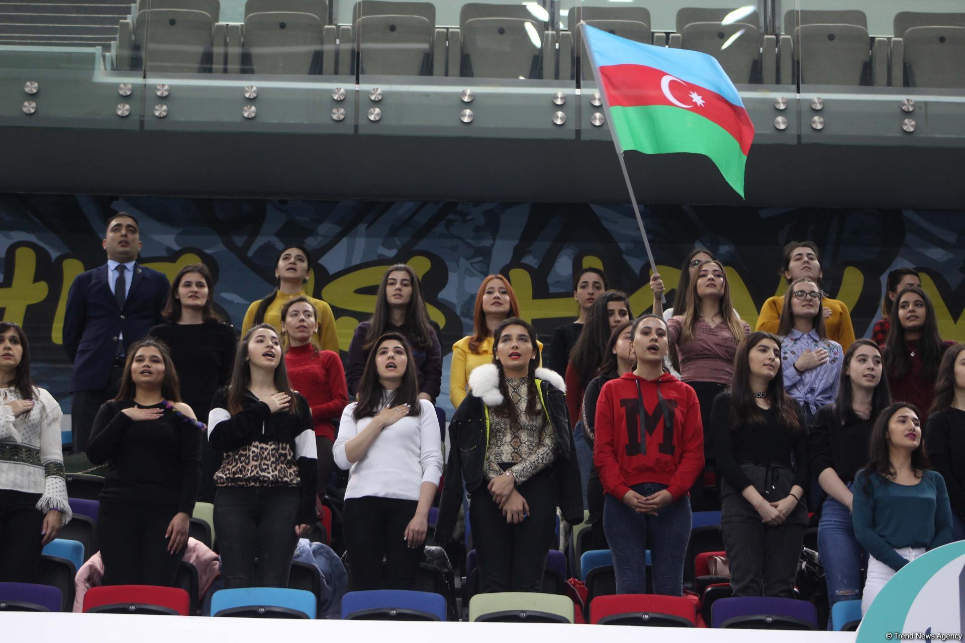 В Баку стартовал первый день соревнований Кубка мира FIG по спортивной гимнастике (ФОТО)