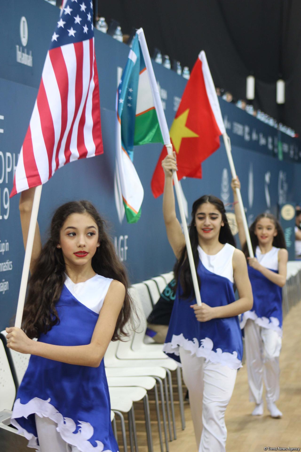 В Баку стартовал первый день соревнований Кубка мира FIG по спортивной гимнастике (ФОТО)