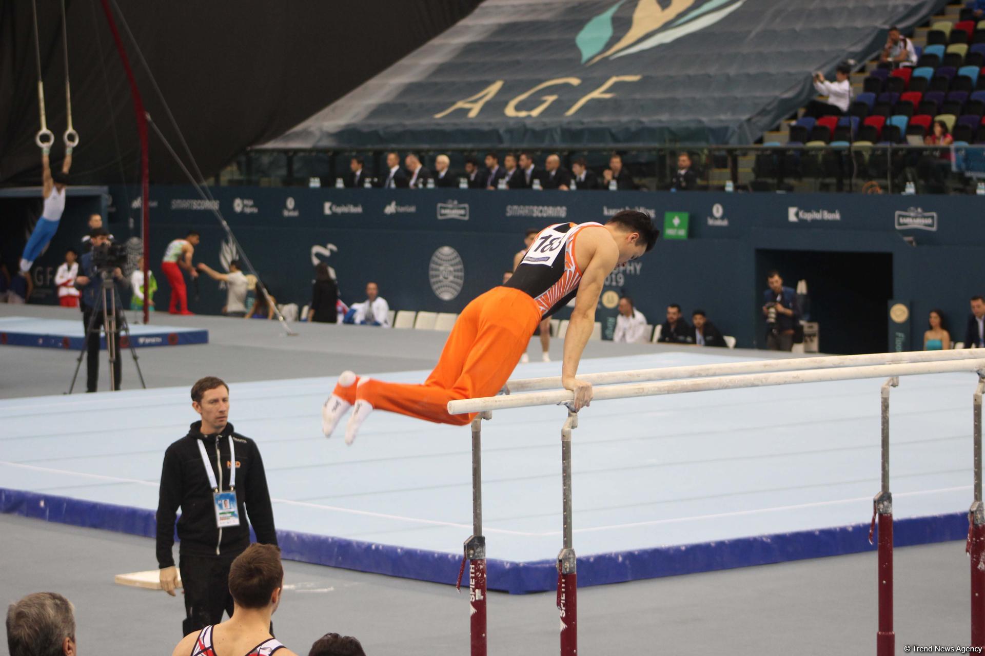 В Баку стартовал первый день соревнований Кубка мира FIG по спортивной гимнастике (ФОТО)