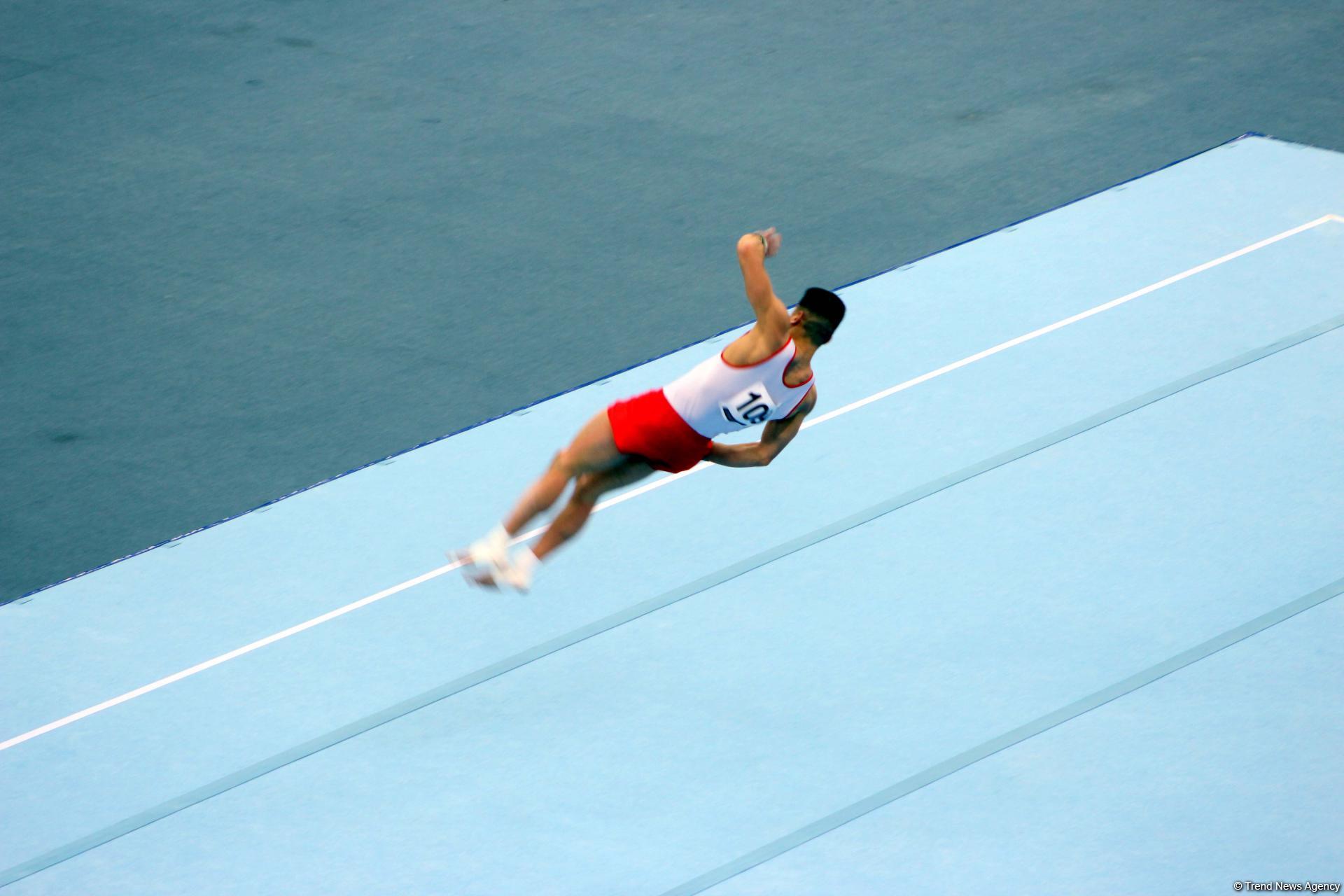 В Баку стартовал первый день соревнований Кубка мира FIG по спортивной гимнастике (ФОТО)