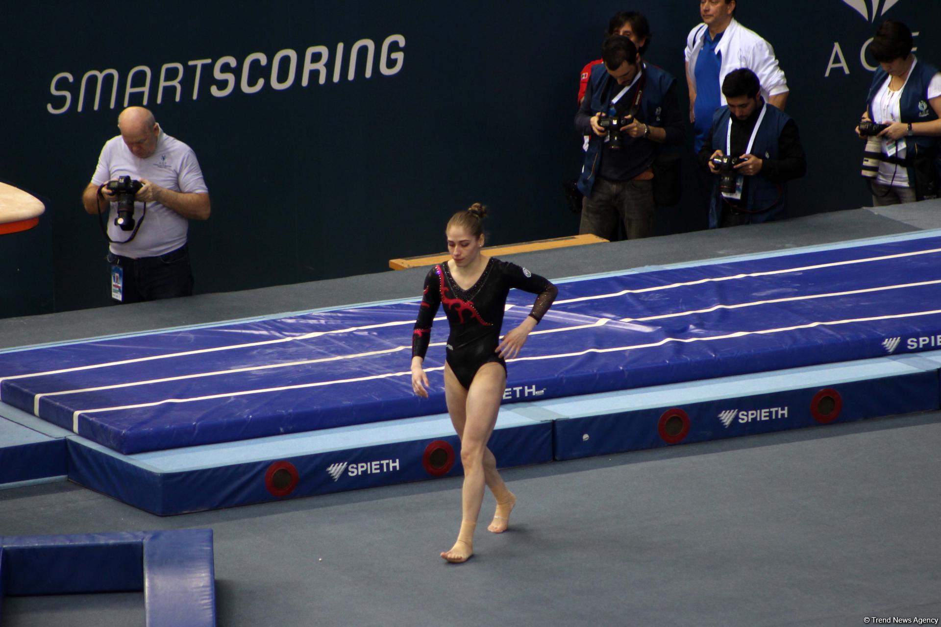 В Баку стартовал первый день соревнований Кубка мира FIG по спортивной гимнастике (ФОТО)