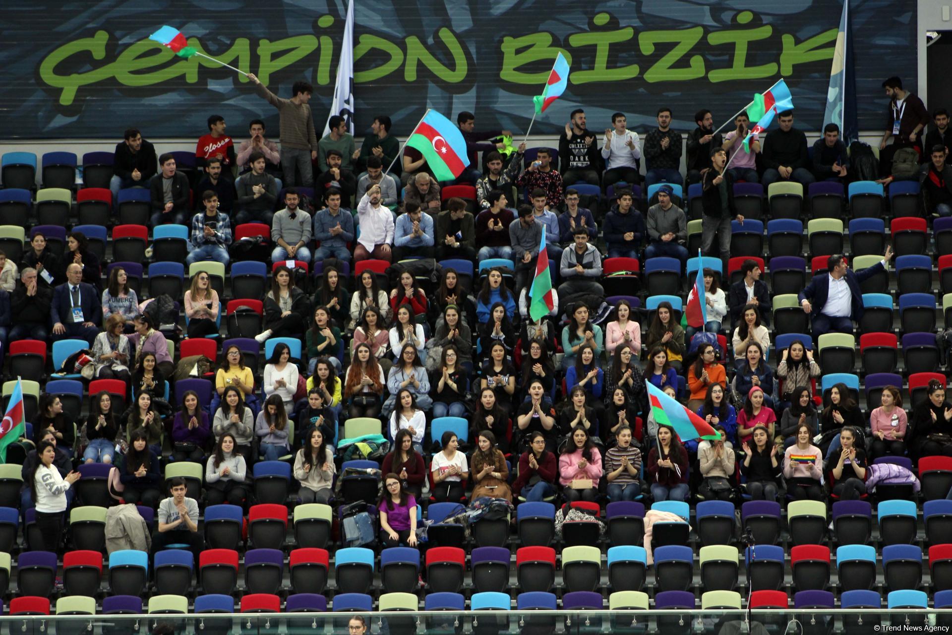 В Баку стартовал первый день соревнований Кубка мира FIG по спортивной гимнастике (ФОТО)