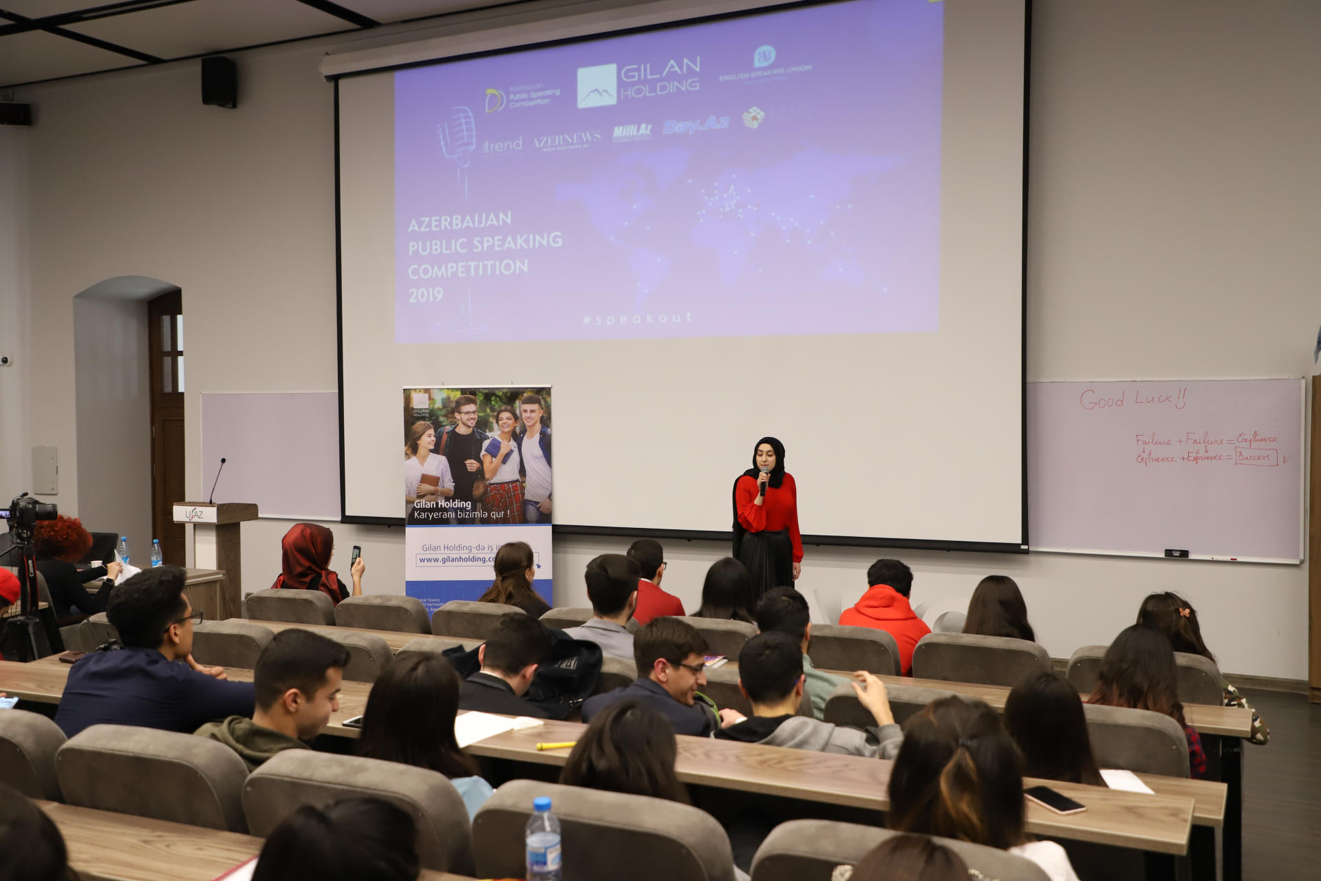 Азербайджанские ораторы предсказали будущее (ФОТО)