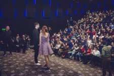 Семейная пара решила убить друг друга в Баку на глазах сотни людей (ВИДЕО, ФОТО)