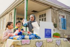 Фонд Гейдара Алиева раздает малообеспеченным семьям подарки по случаю праздника Новруз (ФОТО)