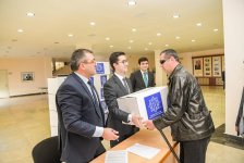 Фонд Гейдара Алиева раздает малообеспеченным семьям подарки по случаю праздника Новруз (ФОТО)