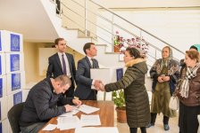 Фонд Гейдара Алиева раздает малообеспеченным семьям подарки по случаю праздника Новруз (ФОТО)