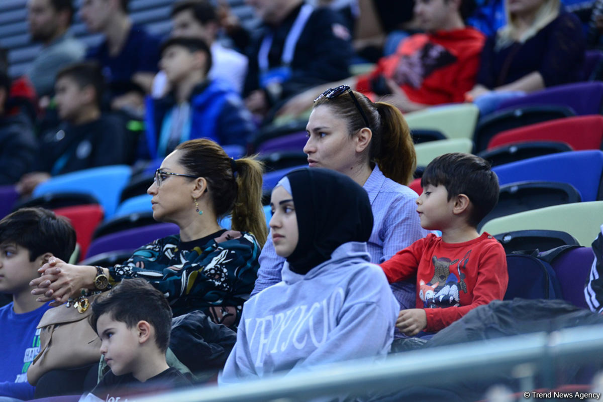 В Баку стартовал третий день соревнований Кубка мира FIG по спортивной гимнастике (ФОТО)