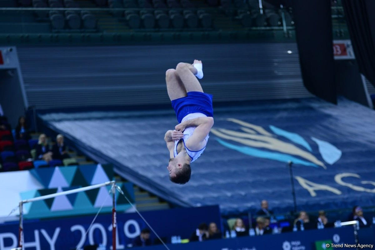 В Баку стартовал третий день соревнований Кубка мира FIG по спортивной гимнастике (ФОТО)