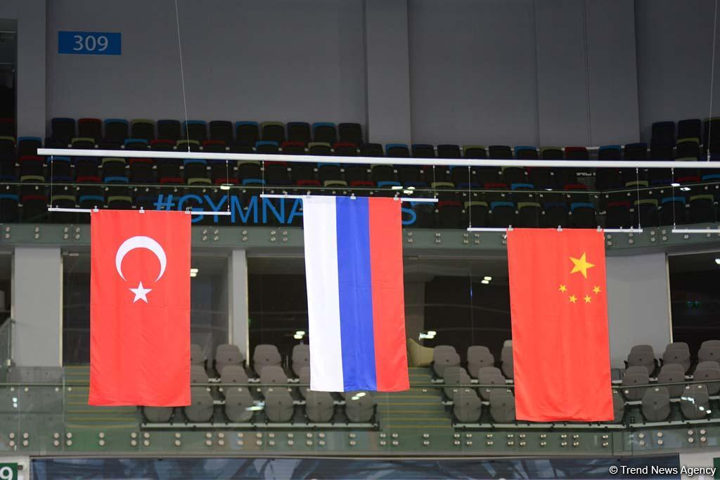 Состоялась церемония награждения победителей и призеров первого дня финалов Кубка мира по спортивной гимнастике в Баку (ФОТО)