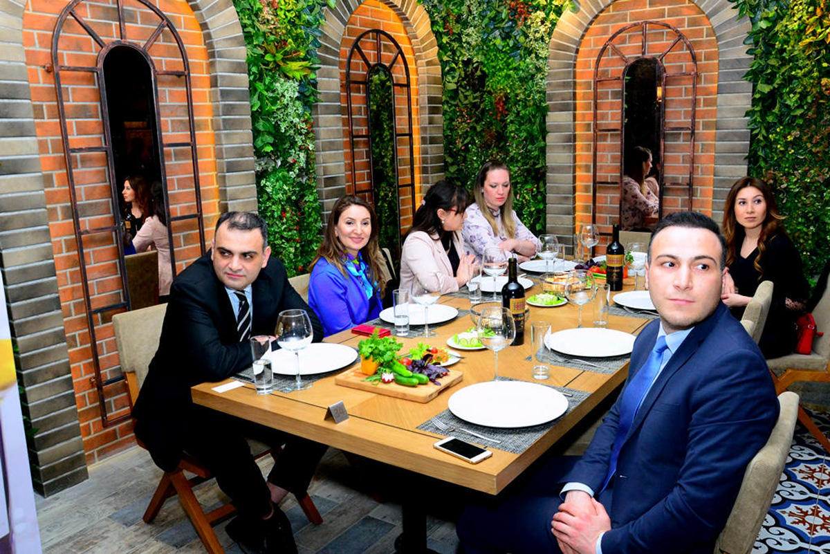 "Xalq seçimi": Читатели Day.Az выбрали лучших из лучших (ФОТО)