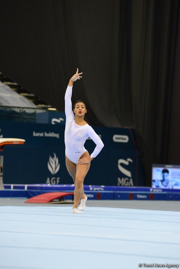 В Национальной арене гимнастики продолжаются финальные соревнования Кубка мира по спортивной гимнастике в Баку (ФОТО)
