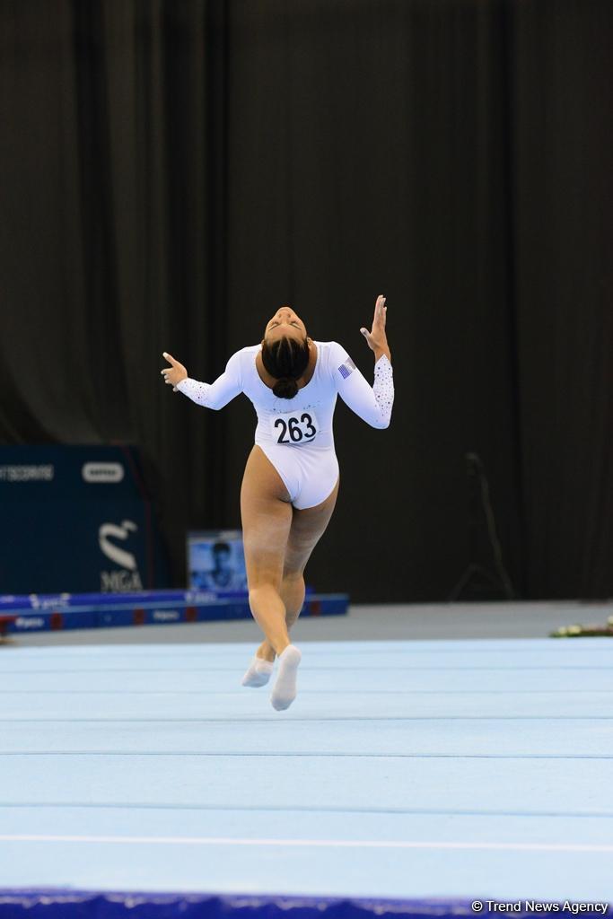 В Национальной арене гимнастики продолжаются финальные соревнования Кубка мира по спортивной гимнастике в Баку (ФОТО)