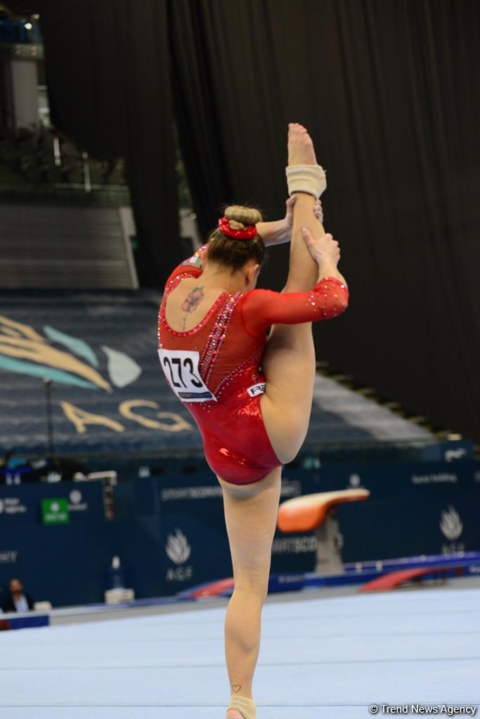 В Национальной арене гимнастики продолжаются финальные соревнования Кубка мира по спортивной гимнастике в Баку (ФОТО)