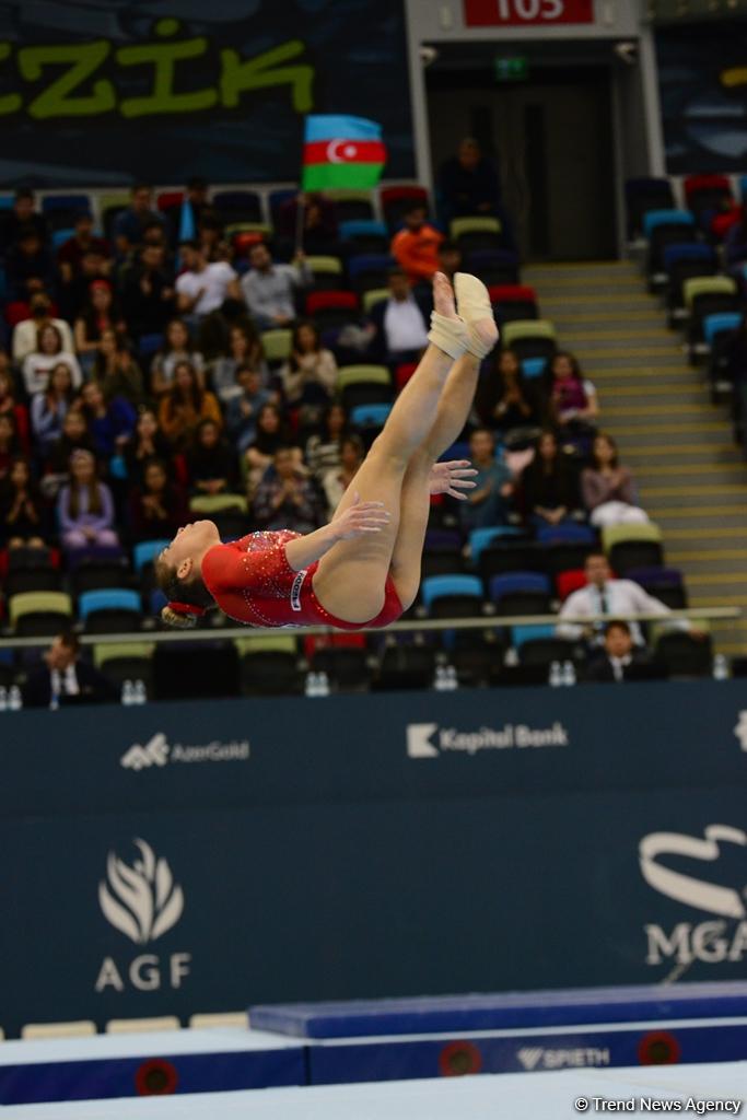 В Национальной арене гимнастики продолжаются финальные соревнования Кубка мира по спортивной гимнастике в Баку (ФОТО)