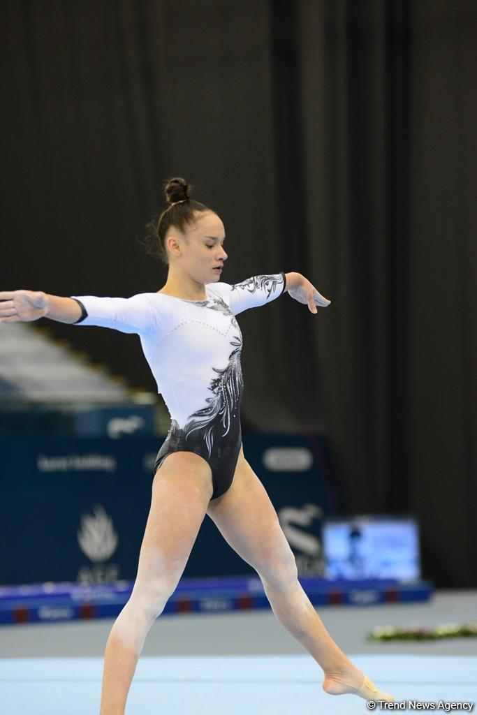 В Национальной арене гимнастики продолжаются финальные соревнования Кубка мира по спортивной гимнастике в Баку (ФОТО)