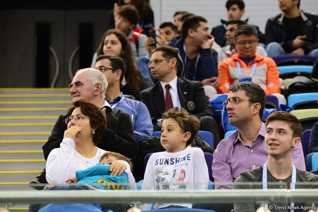 В Национальной арене гимнастики продолжаются финальные соревнования Кубка мира по спортивной гимнастике в Баку (ФОТО)