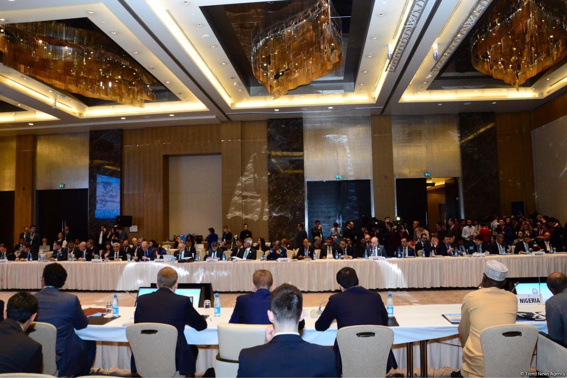 В Баку проходит 13-ое заседание Совместного мониторингового комитета ОПЕК+ (ФОТО)
