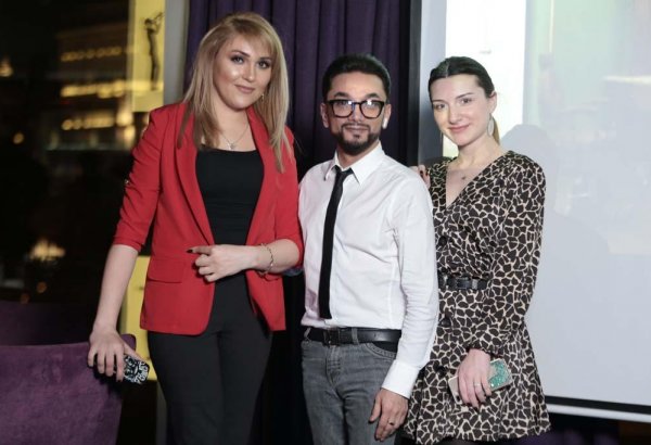 Роботы и Фаик Агаев презентовали топ-моделей Азербайджана  (ВИДЕО, ФОТО)