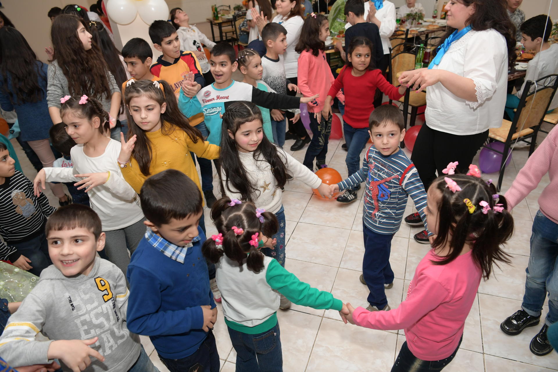 По инициативе Фонда Гейдара Алиева для сирот и детей, нуждающихся в особой заботе, проведены мероприятия по случаю праздника Новруз (ФОТО)