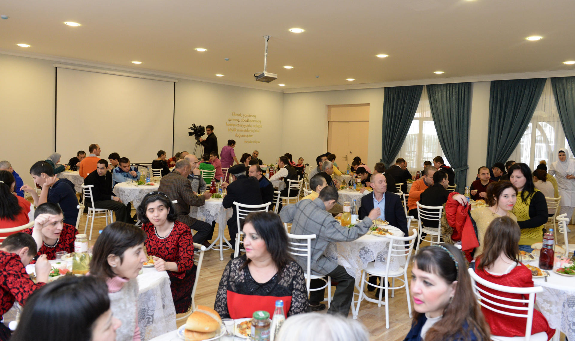 По инициативе Фонда Гейдара Алиева для сирот и детей, нуждающихся в особой заботе, проведены мероприятия по случаю праздника Новруз (ФОТО)