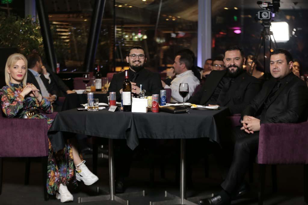 Роботы и Фаик Агаев презентовали топ-моделей Азербайджана  (ВИДЕО, ФОТО)