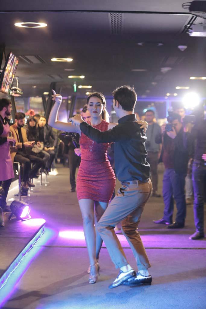 Роботы и Фаик Агаев презентовали топ-моделей Азербайджана  (ВИДЕО, ФОТО)