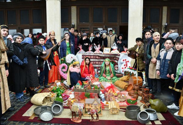 Праздник Новруз в Храме Атешгях (ФОТО)