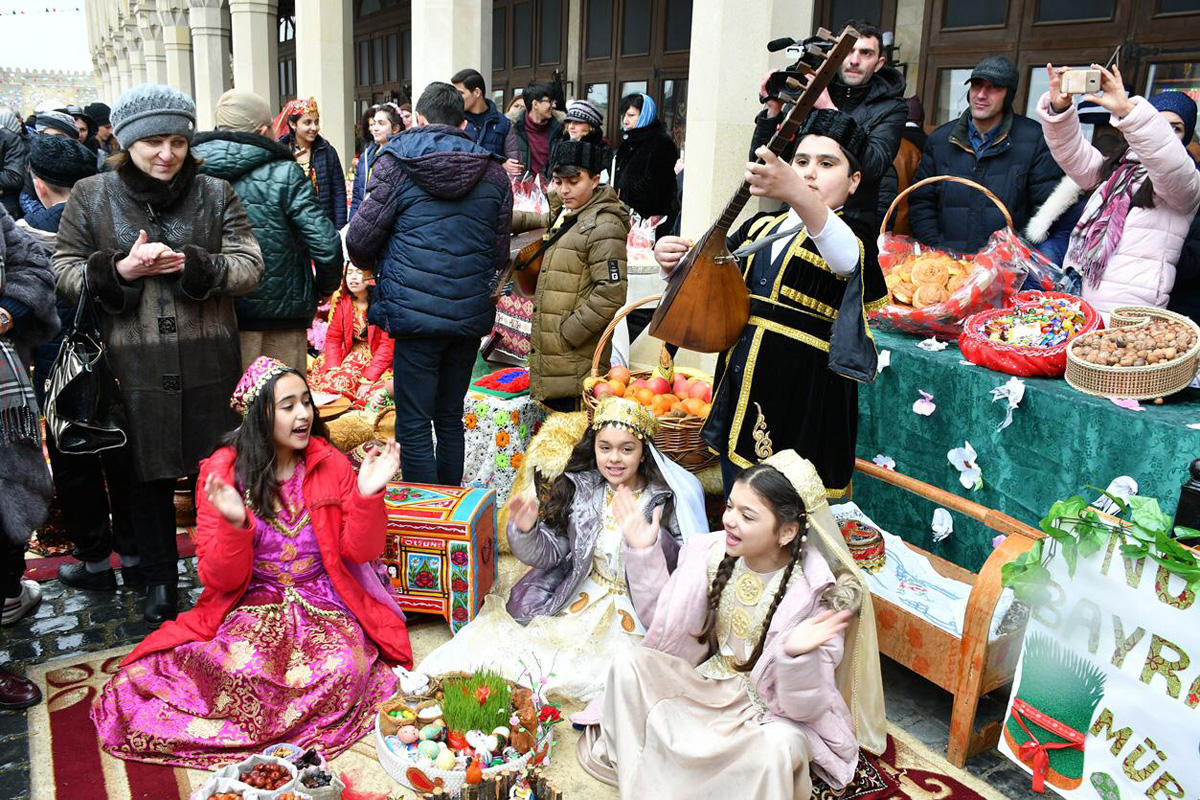 Праздник Новруз в Храме Атешгях (ФОТО)
