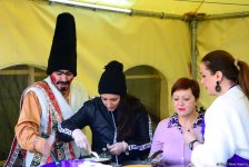 В Баку продолжается фестиваль по случаю праздника Новруз (ФОТО)