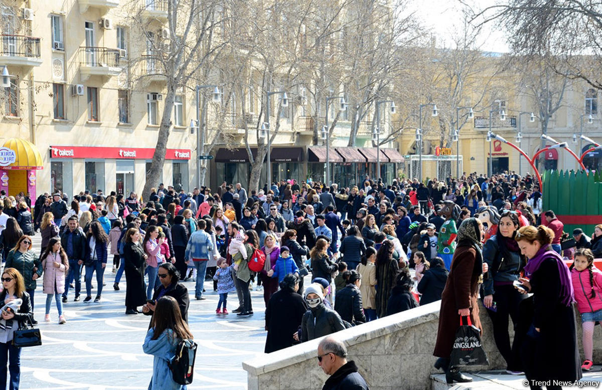 В Баку продолжается фестиваль по случаю праздника Новруз (ФОТО)