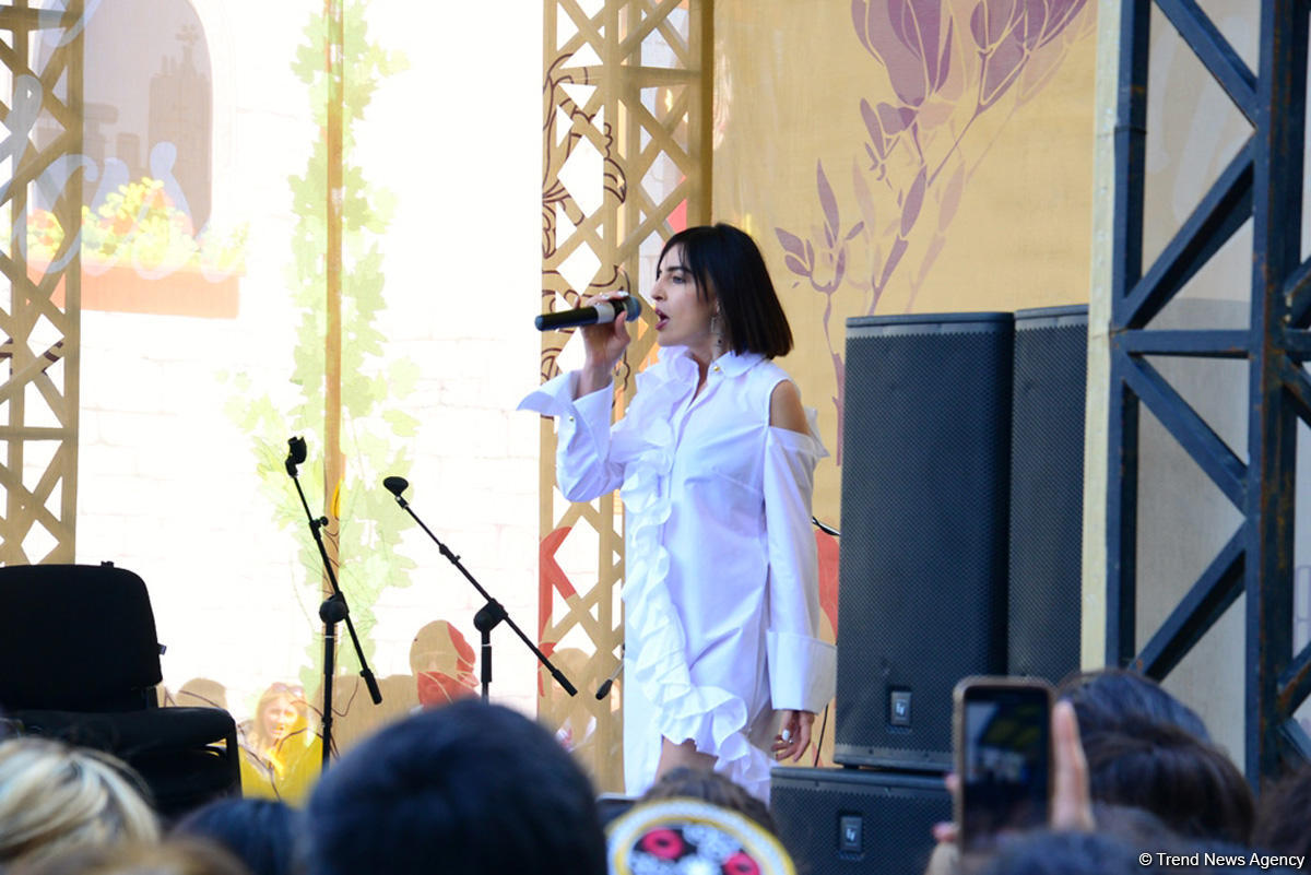 В Баку продолжается фестиваль по случаю праздника Новруз (ФОТО)