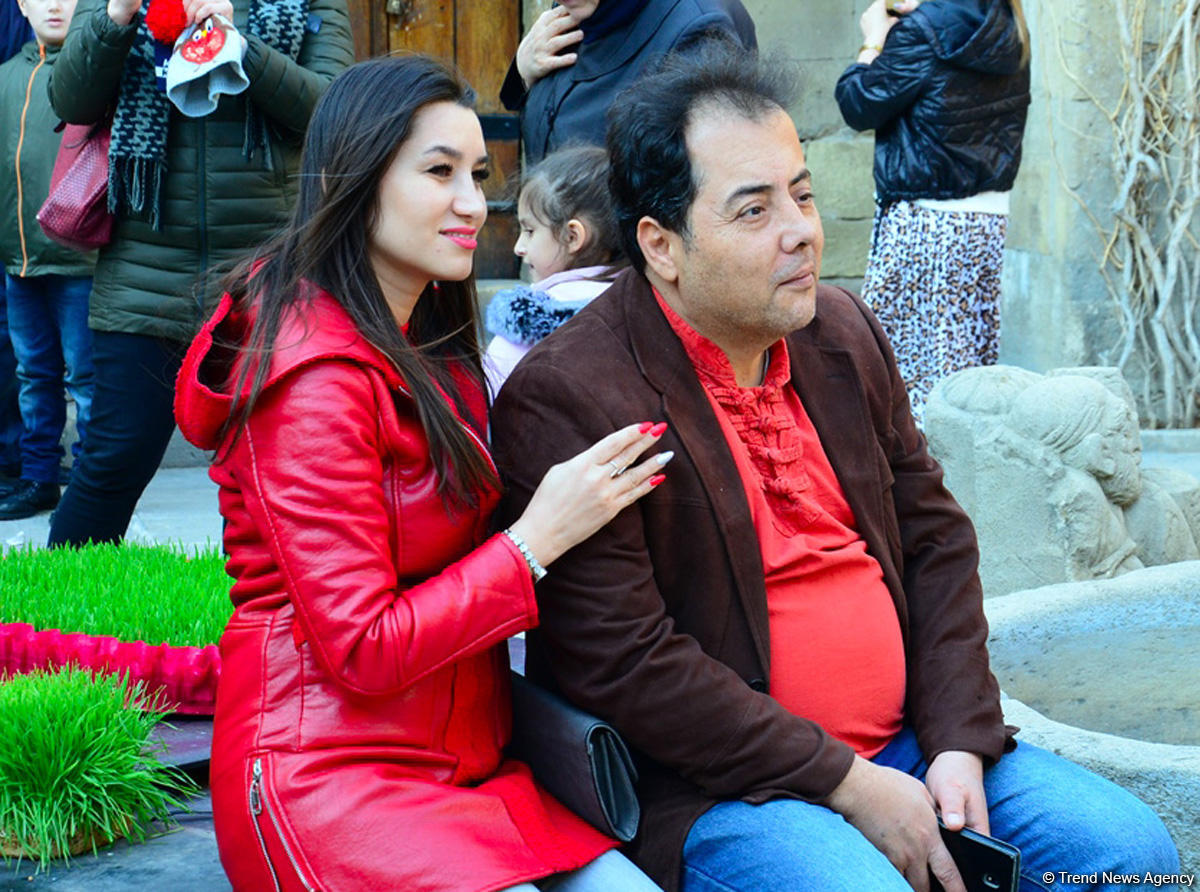 В Баку продолжается фестиваль по случаю праздника Новруз (ФОТО)