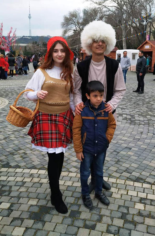 Весенняя сказка на Бакинском бульваре (ФОТО)