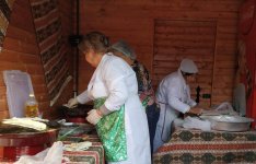 Весенняя сказка на Бакинском бульваре (ФОТО)