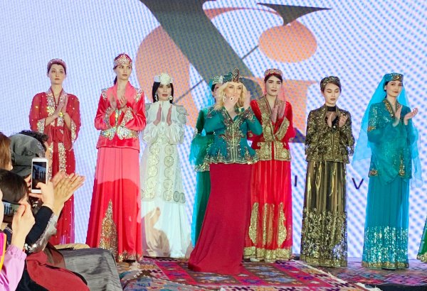 Деятели культуры Азербайджана поддержали идею учреждения Дня национального костюма  (ФОТО)