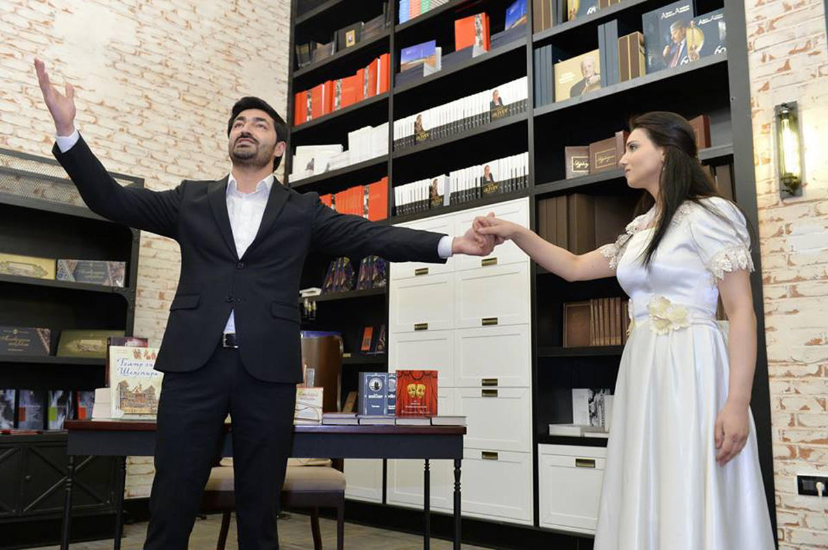 Всемирный день театра в Бакинском книжном центре (ФОТО)