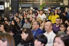 Всемирный день театра в Бакинском книжном центре (ФОТО)