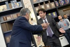 Всемирный день театра в Бакинском книжном центре (ФОТО)