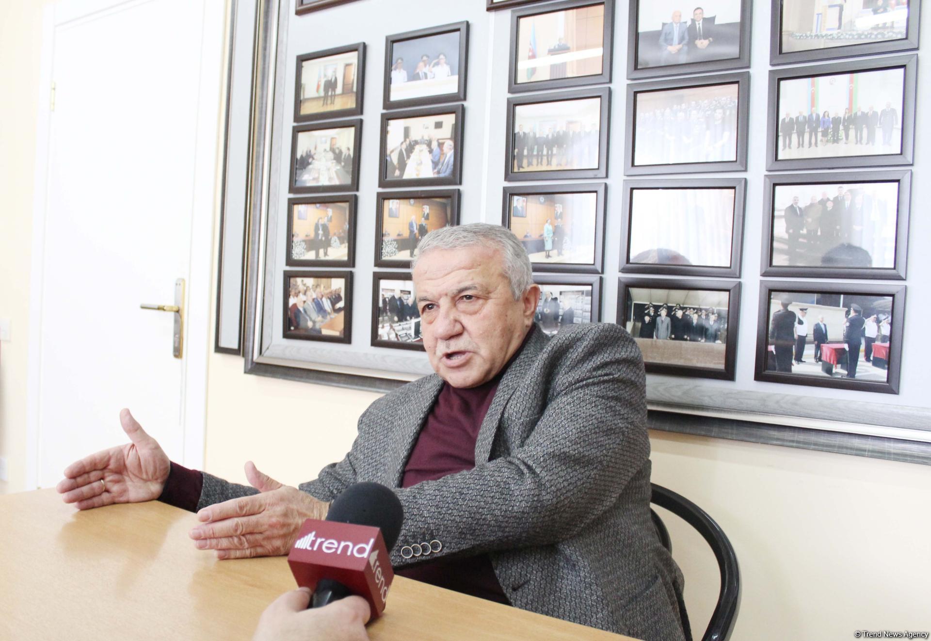 Чайханщик, Mamma Roza и предсказатель будущего – читайте  в сегодняшнем выпуске:
Совместный проект "Легенды азербайджанских спецслужб" (ФОТО)