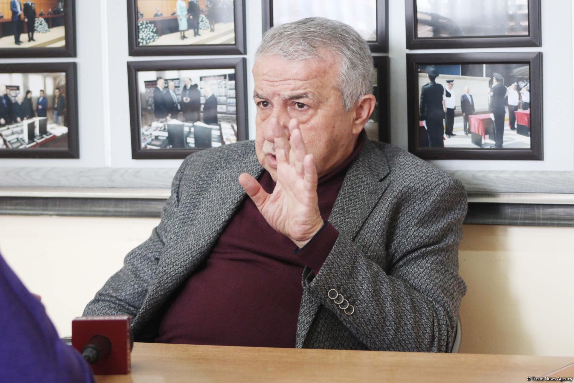 Чайханщик, Mamma Roza и предсказатель будущего – читайте  в сегодняшнем выпуске:
Совместный проект "Легенды азербайджанских спецслужб" (ФОТО)