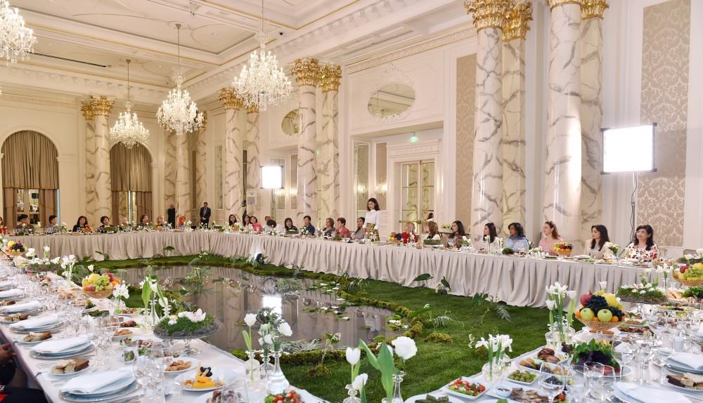 Первый вице-президент Мехрибан Алиева: Азербайджан - современная, открытая миру, миролюбивая страна, всегда выступающая за сотрудничество и развитие (ФОТО)